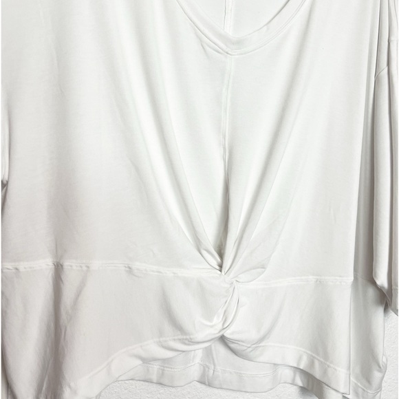 Athleta Embody Twist Front Top White 2X - Picture 5 of 8